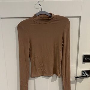 Sadie & Sage Brown Long Sleeve Mock Turtleneck